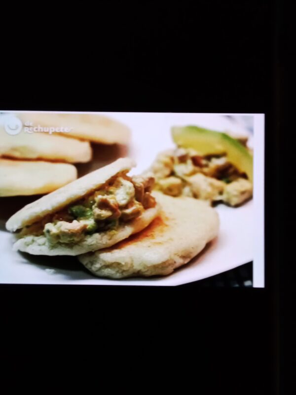 Venezuelan Arepa the princess stuffed with chicken and 🥑 avocado